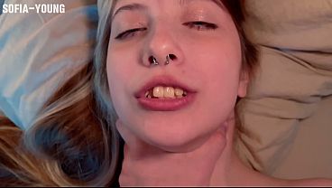 My Stepsister Drove Me Crazy! She Flooded Her Wet Pussy With Hot Cum and Came Like Crazy