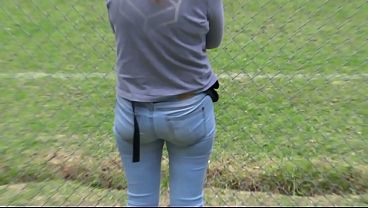 I pull down my stepmother's jeans to jerk off and cum several times on her big ass