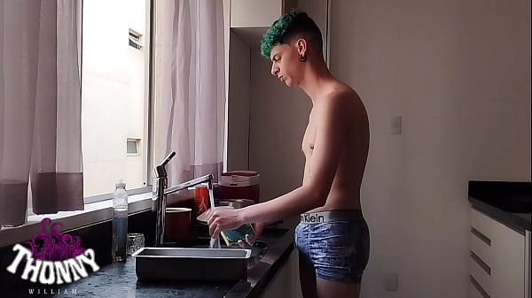 NOVINHO BEM DOTADO