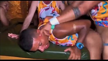 CARNAVAL CHEGANDO E S&Oacute_ CONSIGO PENSAR NUMA FESTA