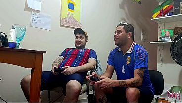 eita como adora apostar o cu no videogame para perder de prop&oacute_sito (COMPLETO NO RED)