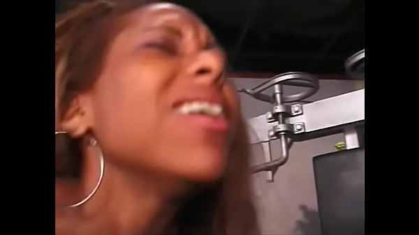 Hot black chick takes boyfriend's cock and facial during workout