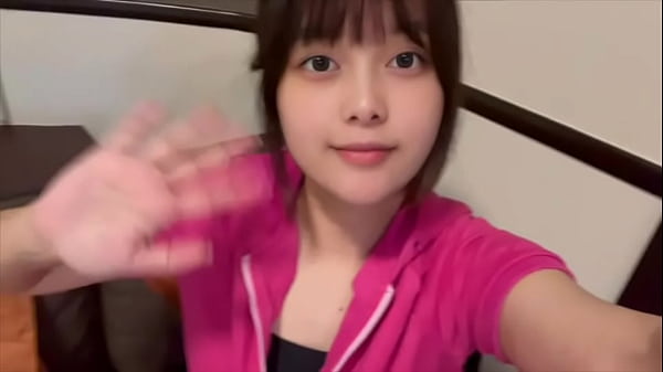 声がうるうるして可愛い声の女子大生の自撮りオナニー。