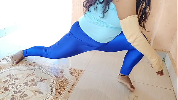 हाॅट सेक्सी योगा टिचर कि डाॅगी स्टाईल चुदाई