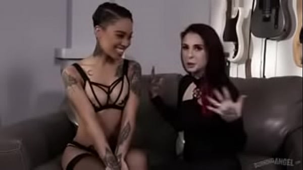 Honey gold getting drilled by small hands