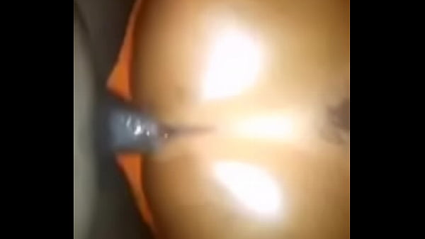 Je baise une &eacute_trang&egrave_re avec des taboo aux fesses.
