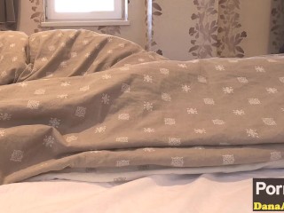 NAUGHTY STEP DAUGHTER FUCKS STEP DAD! PEE ON HIM IN BED THEN GETS CREAMPIE!