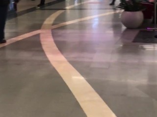 Секс в примерочной с продавцом консультантом