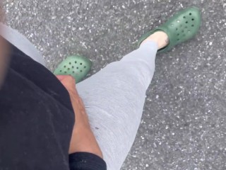 トイレに間に合わずに大量の着衣お漏らし