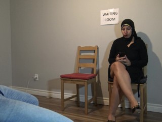 Arabic wife cheating in public ديوث مصري يصور مراته كلامها وسخ اوووي