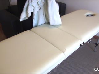 Cuckold Massage : Professional home masseur for housewife
