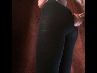 Cute girl in black woolen tights tightjob an old man and wiped his cum on her anal