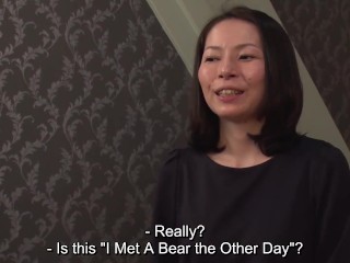 Mature Japanese wife sings naughty karaoke and has sex