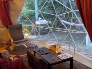 【露出】キャンプ中のテントで喘ぎ声を我慢して隠れてSEX！いつも以上に感じちゃう彼女は何度も絶頂しまくり　野外　正常位　ハメ撮り　爆乳　かわいい　素人　カップル　投稿　個人撮影　日本人　えむゆみ　
