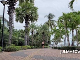 Flashing nipples through t-shirt while jogging