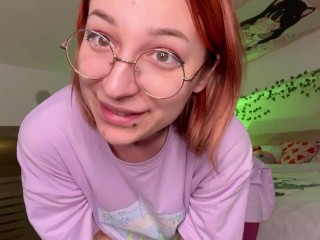 REDHAIR NAUGHTY GIRL SNIFFING HER DIRTY PANTIES AND FINGERING ASSHOLE