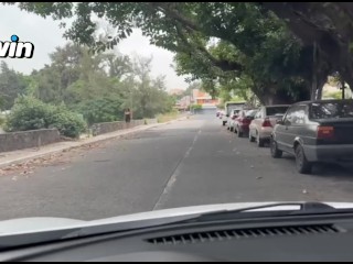 Corría por el parque y desconocido me lleva a casa a cambio de sexo en el coche