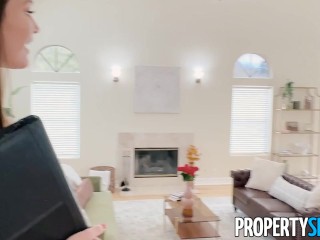 PropertySex Desperate agent looking to get a quick deal from the horny home seller