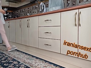 لوله‌کش کیرکلفت گفت شوهرت کی میاد منم گفتم حالا نمیاد جای دستمزد بهش کوس دادم (داستانی مکالمه فارسی)
