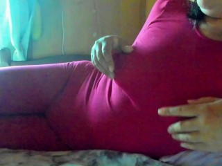 触り方や感じ方を解説して乳首オナニーしながら枕オナニー。全身タイツ越しのオナニーに興奮してイッたあともクリコキ。