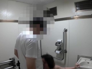 【変態】住宅街の多目的トイレで撮った公衆便所立ちバックシーン(撮影日：2024年7月18日)【公衆便所立ちバック】