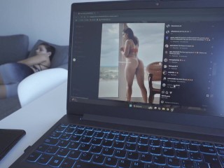 ¡MI HERMANASTRA QUE VENDE CONTENIDO! LA FOLLO Y LO GRABAMOS! - SweetLatinamerican