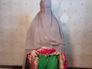 Horny pathan girl with big ass.pushing a cucumber inside her ass and pussy