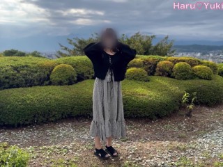 【日本人本物カップル】野外露出！Eカップ色白彼女が野外で放尿して中出し青姦 色白美乳美少女 素人カップル リアルハメ