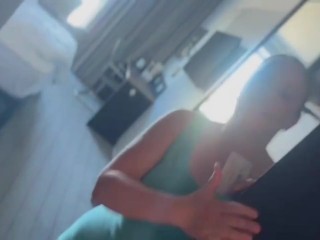 Nach dem Sport schneller Fick im Hotel